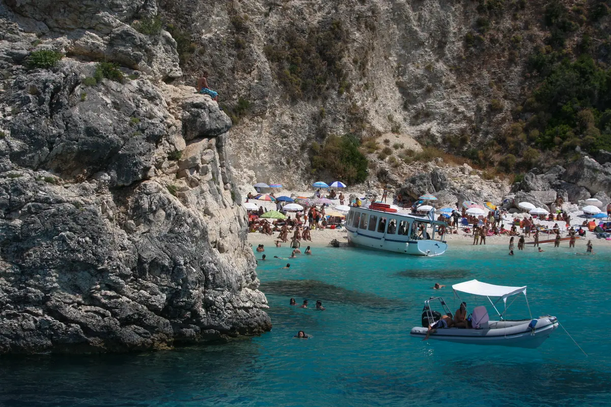 Παραλία Αγιοφίλι κοντά στη Βασιλική Λευκάδας